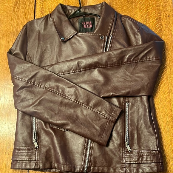 Gorgeous Faux Leather jacket - Picture 1 of 7